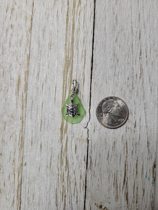 Small Sea Glass Turtle Zipper Charm